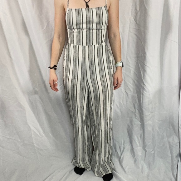 Forever 21 Stripped Jumpsuit Tank Top Pants Laced Open Back Small White Gray - Picture 9 of 11